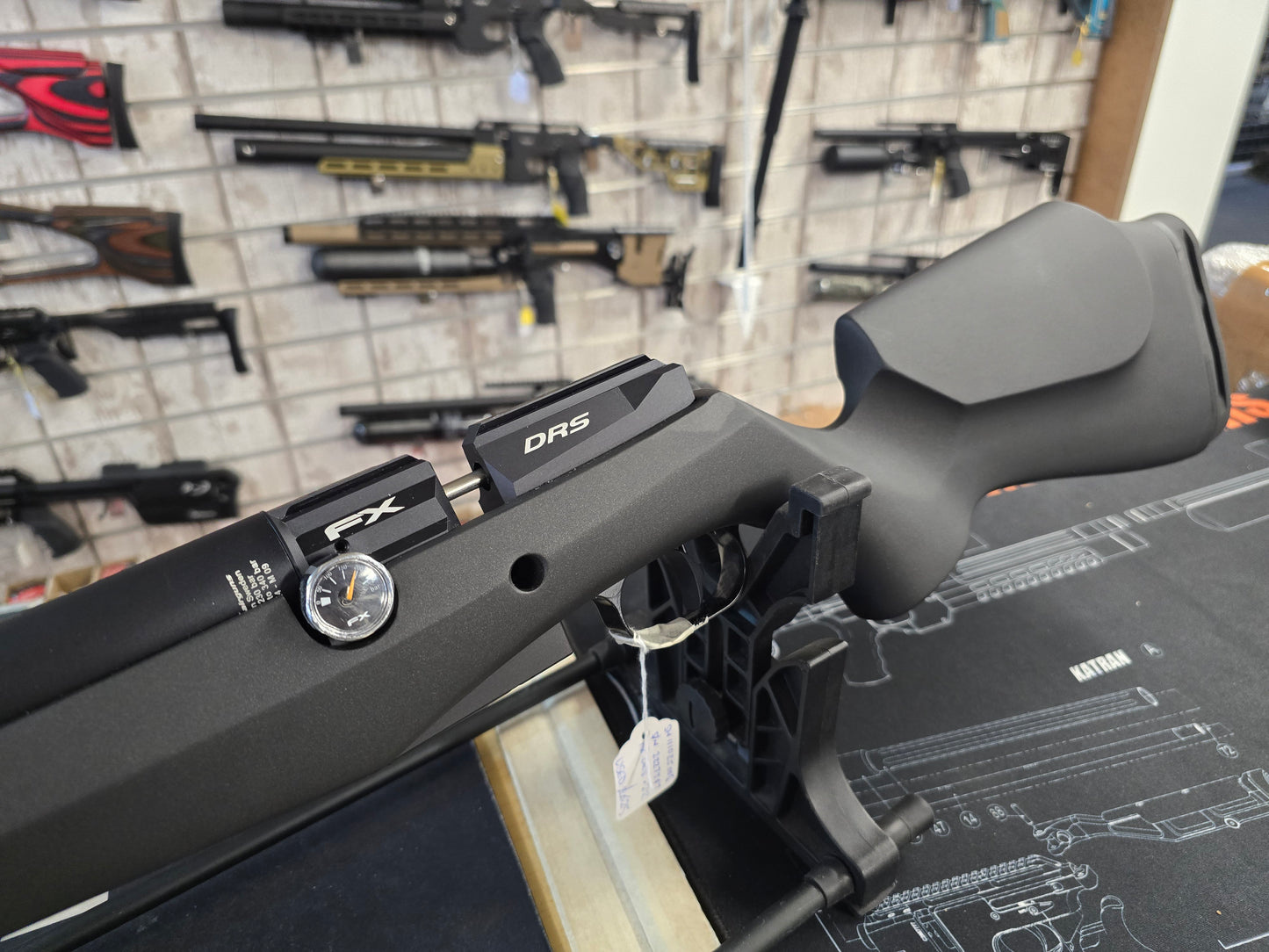 USED FX DRS Synthetic .22 PCP RIFLE SH111025005