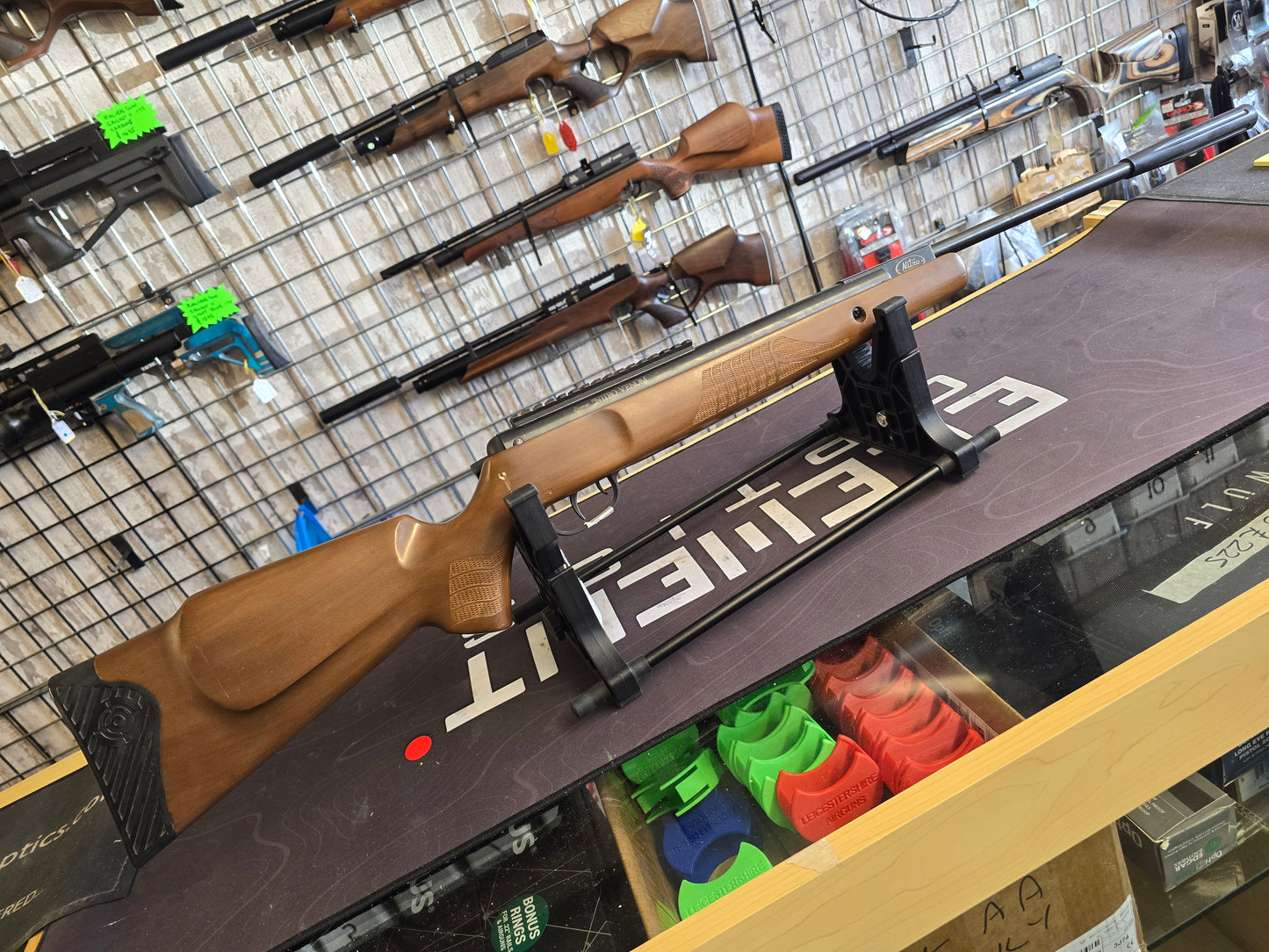 USED Crosman Nitro Venom .22 Spring RIFLE SH061125001