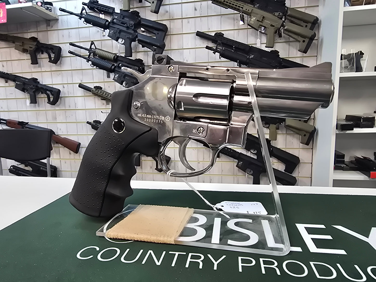 USED Umarex Legends S25 .177 CO2 Pistol SH061225001